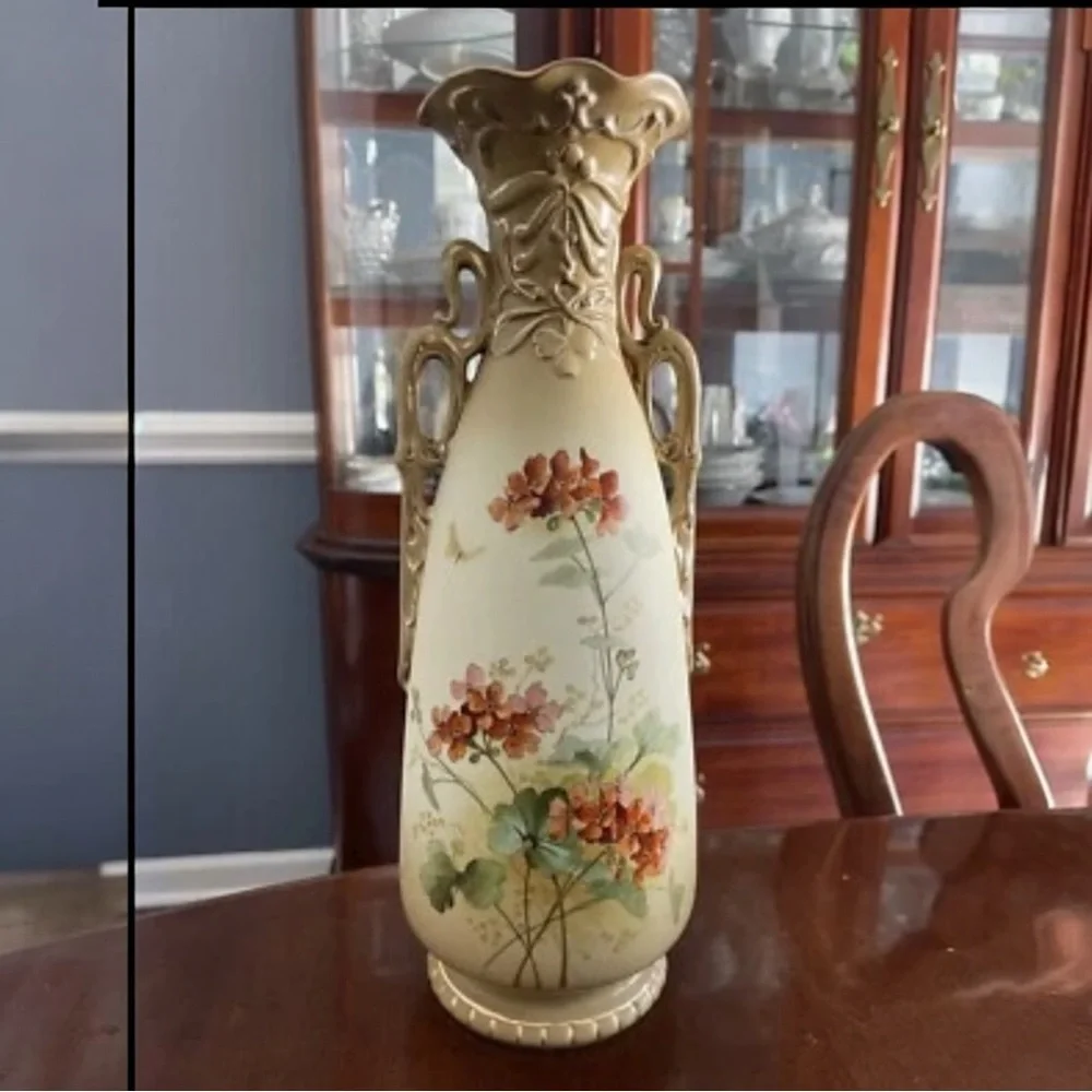 Victorian Royal Lichtenstein Vase Hand Painted Floral Austrian Porcelain VTG